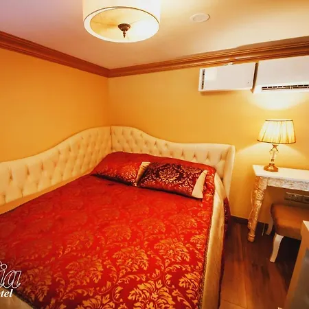 In Guest - Sofia Boutique 9 3*