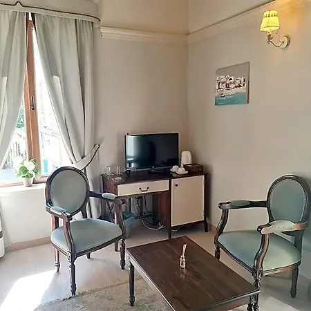 In Guest - Sofia Boutique 9 Kyrenia (Northern Cyprus)